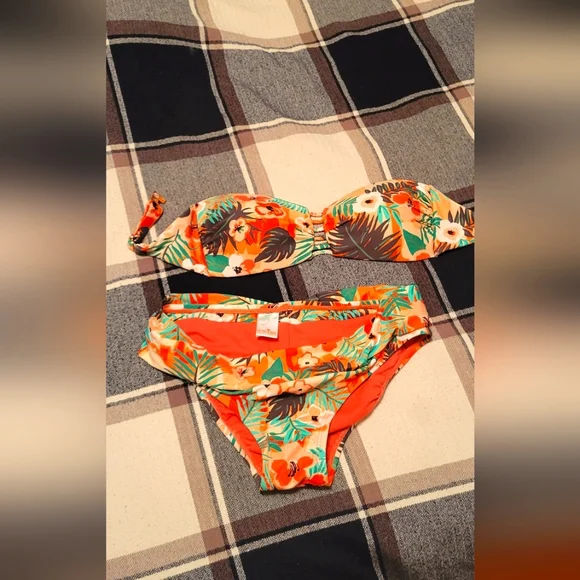 Strapless Tropical Floral Bikini Set - Picture 1 of 5